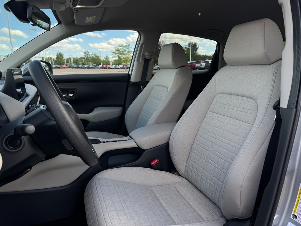 New 2027 Solar Silver Metallic Honda LX AWD image 8