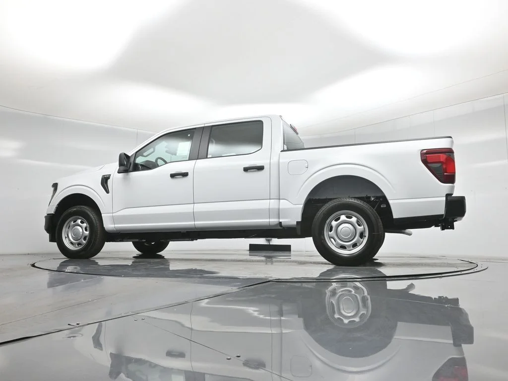 New 2026 Oxford White Ford XL image 47