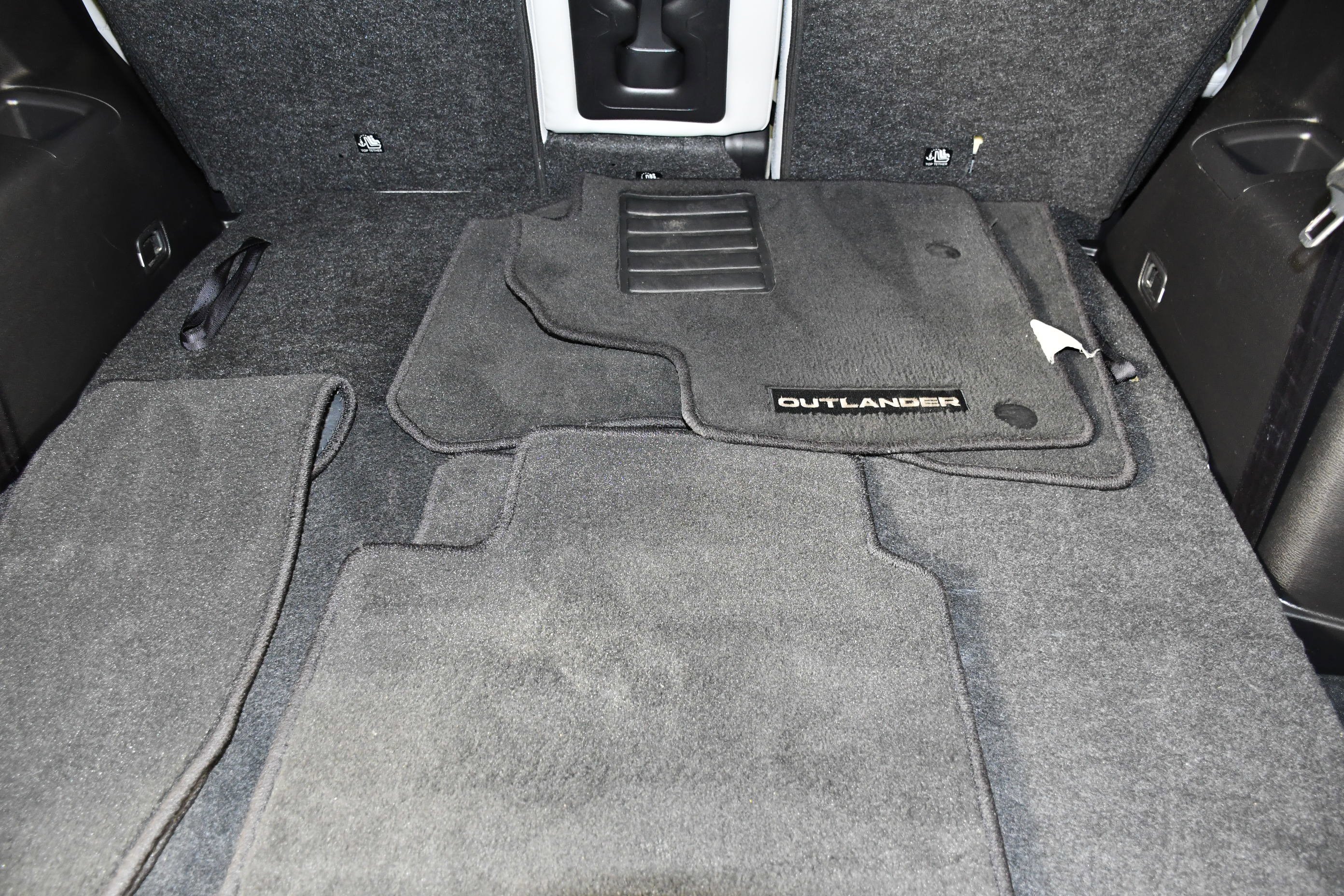 Certified Used 2025 Gray Mitsubishi SEL image 51