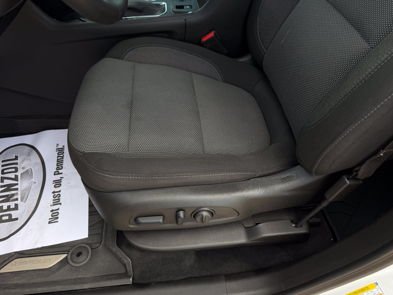 Used 2023 Iridescent Pearl Tricoat Chevrolet LT image 11
