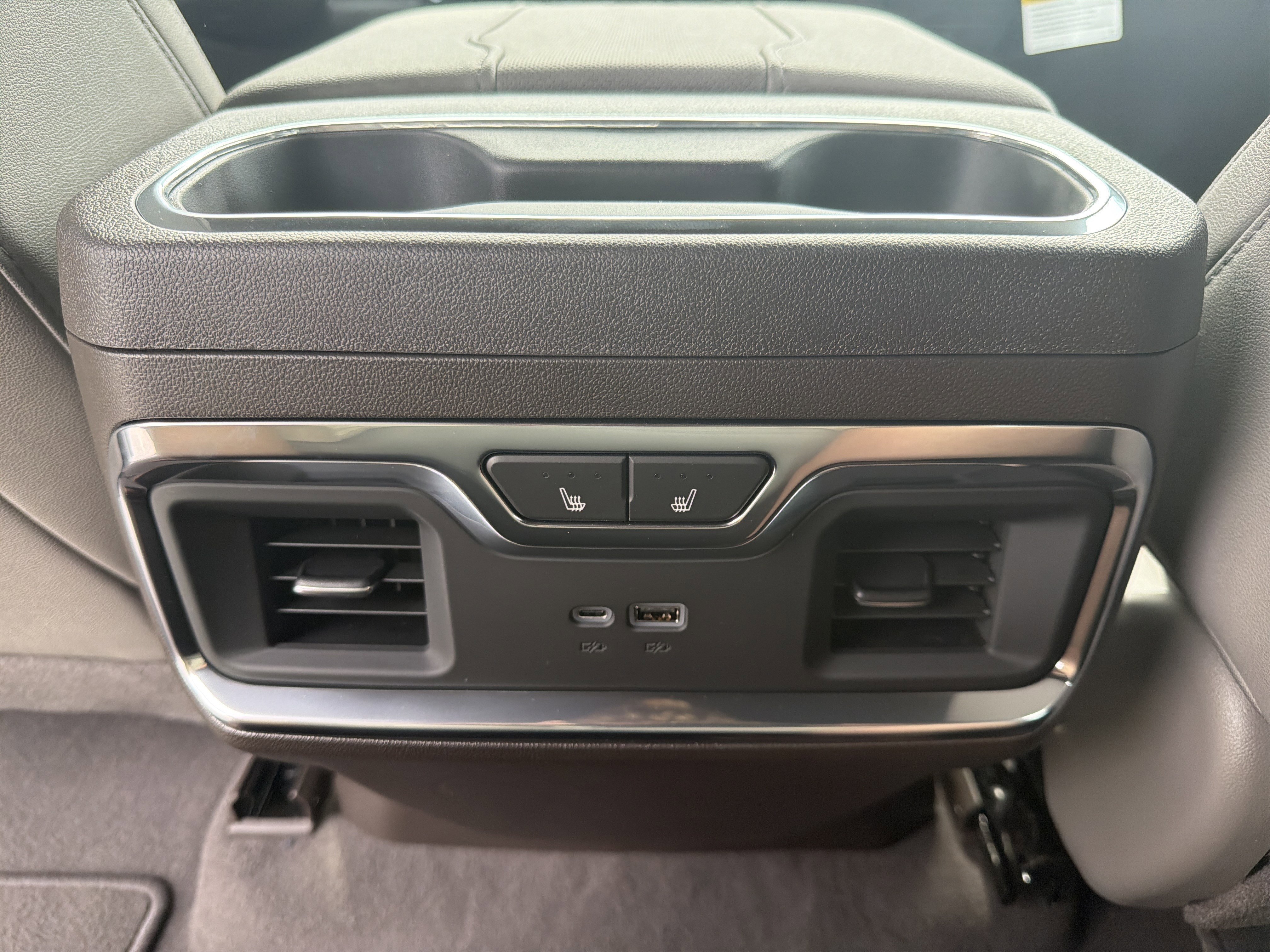 2026 GMC Sierra 1500 SLT - Photo 21