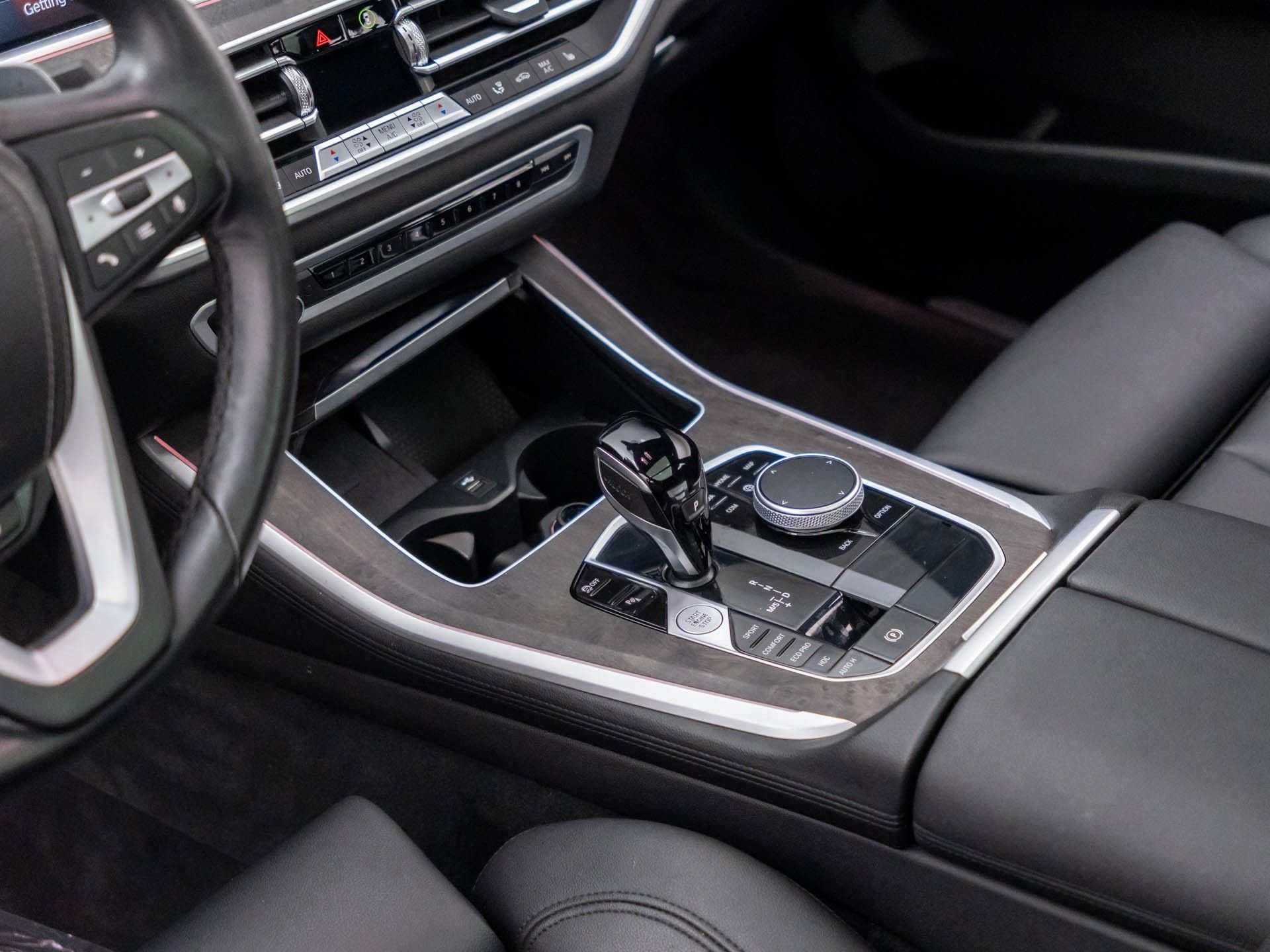 Used 2022 Green BMW xDrive40i image 13