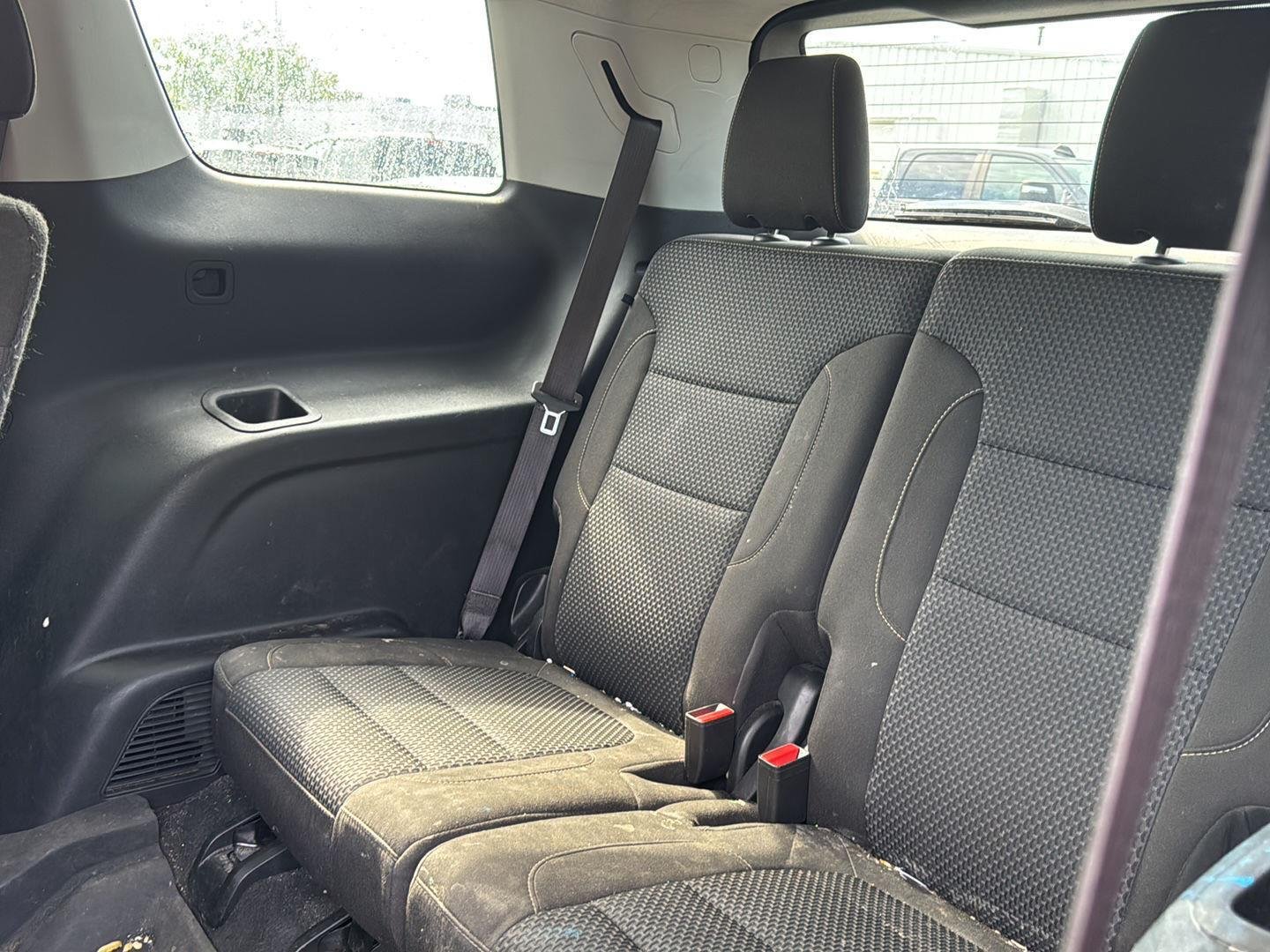 Used 2023 Ebony Twilight Metallic GMC SLE image 4
