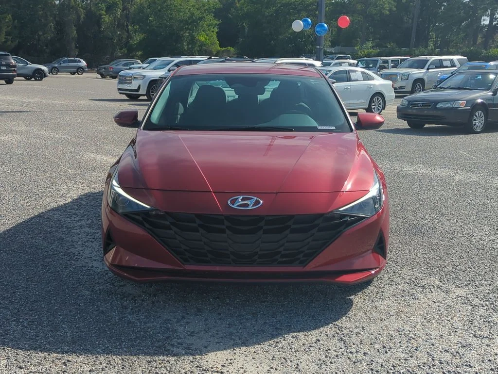 Used 2023 Red Hyundai SEL image 10