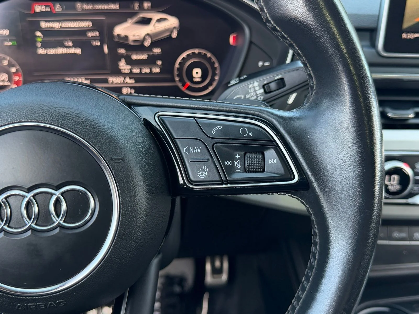 Used 2018 Daytona Gray Pearl Effect Audi 3.0T Prestige image 23