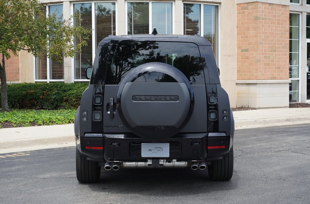 New 2026 Carpathian Grey Land Rover V8 image 5