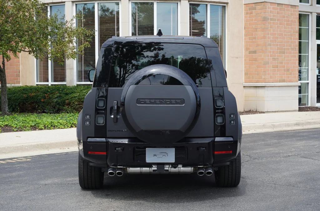 New 2026 Carpathian Grey Land Rover V8 image 5
