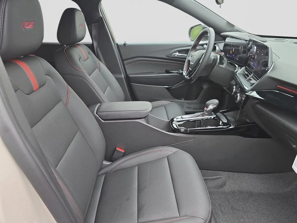 2026 Chevrolet Trax RS - Photo 10