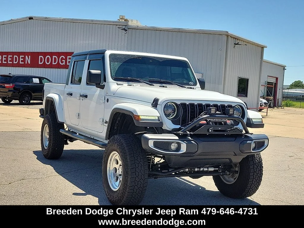 2024 Jeep Gladiator Sport S's photo