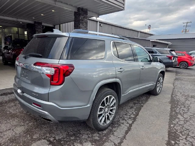 Used 2023 Silver GMC Denali image 3