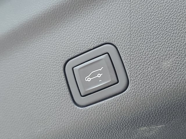 2024 Chevrolet Suburban Premier - Photo 31