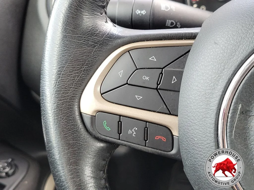 Used 2017 Gray Jeep Latitude image 29