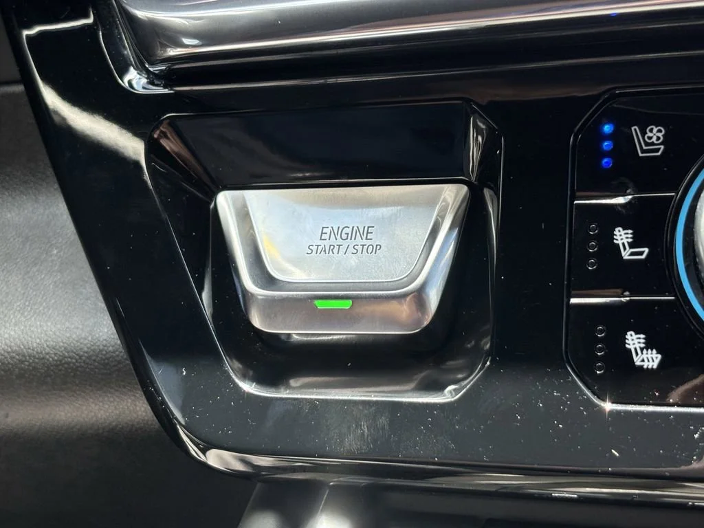 Used 2024 Sterling Metallic GMC Denali Ultimate image 29