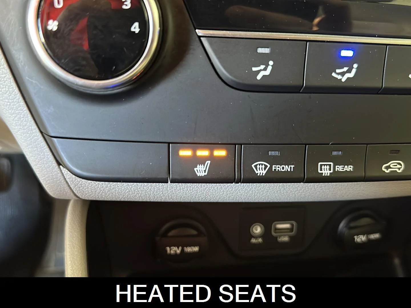 Used 2019 Dazzling White Hyundai Value image 6