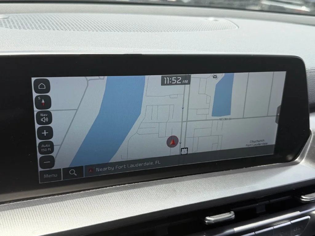 Used 2024 Green Kia S image 25