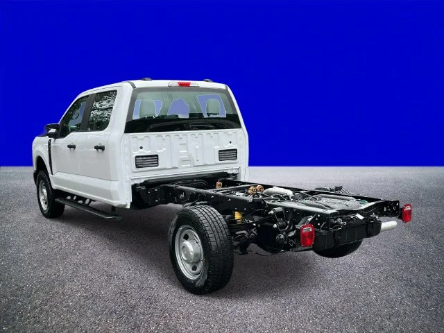 New 2027 White Ford  image 5