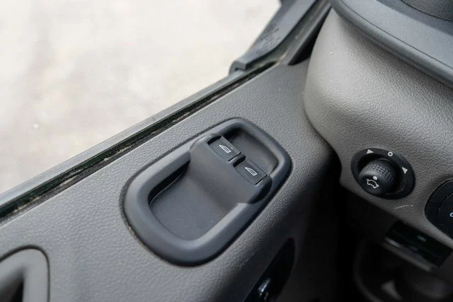 Used 2024  Ford Base image 13
