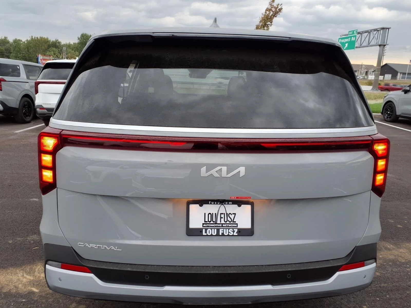 New 2027 Ceramic Silver Kia LX image 15