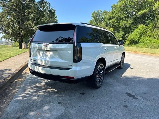 Used 2022 White Cadillac Sport image 7