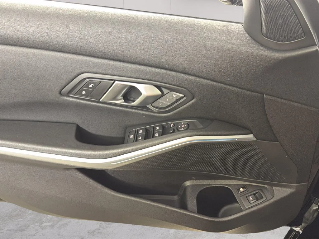 Used 2024 Black BMW xDrive image 24