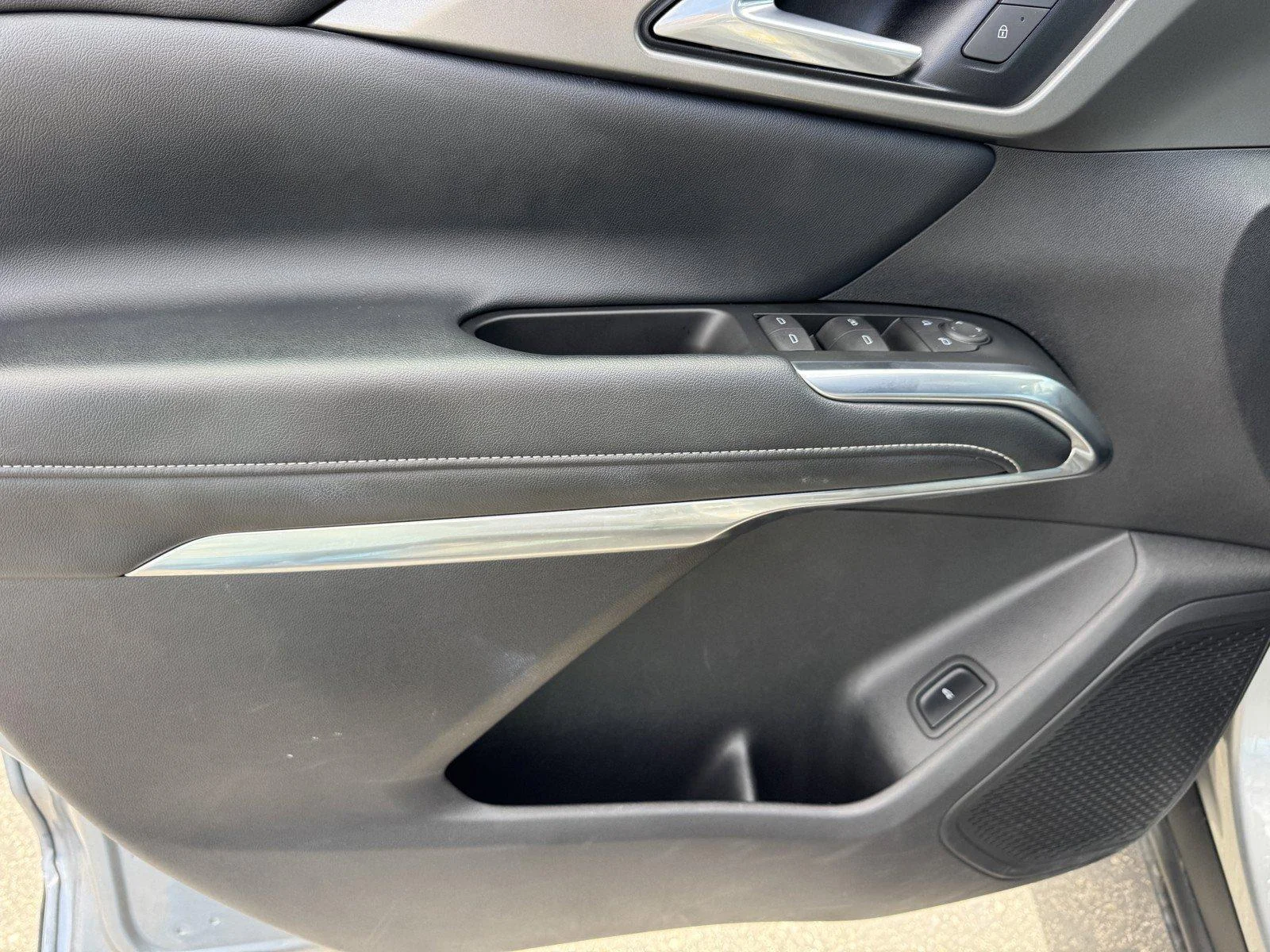Used 2025 Sterling Gray Metallic Chevrolet LT image 16