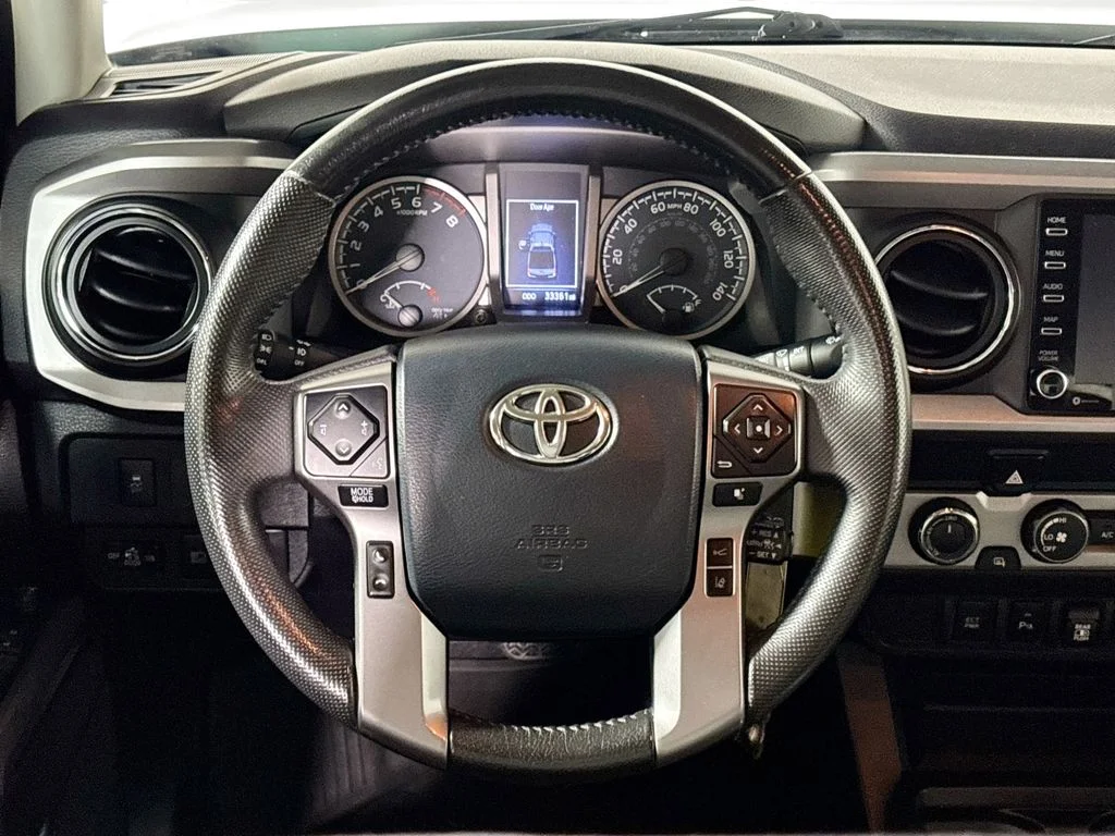 Used 2020 White Toyota SR5 image 13