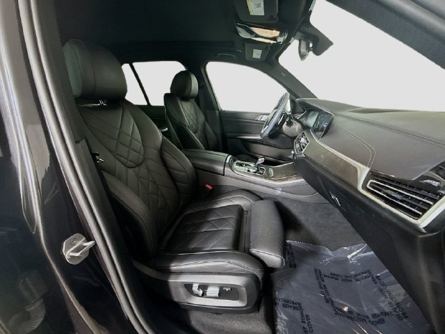 Used 2023 Dark Graphite Metallic BMW sDrive40i image 25