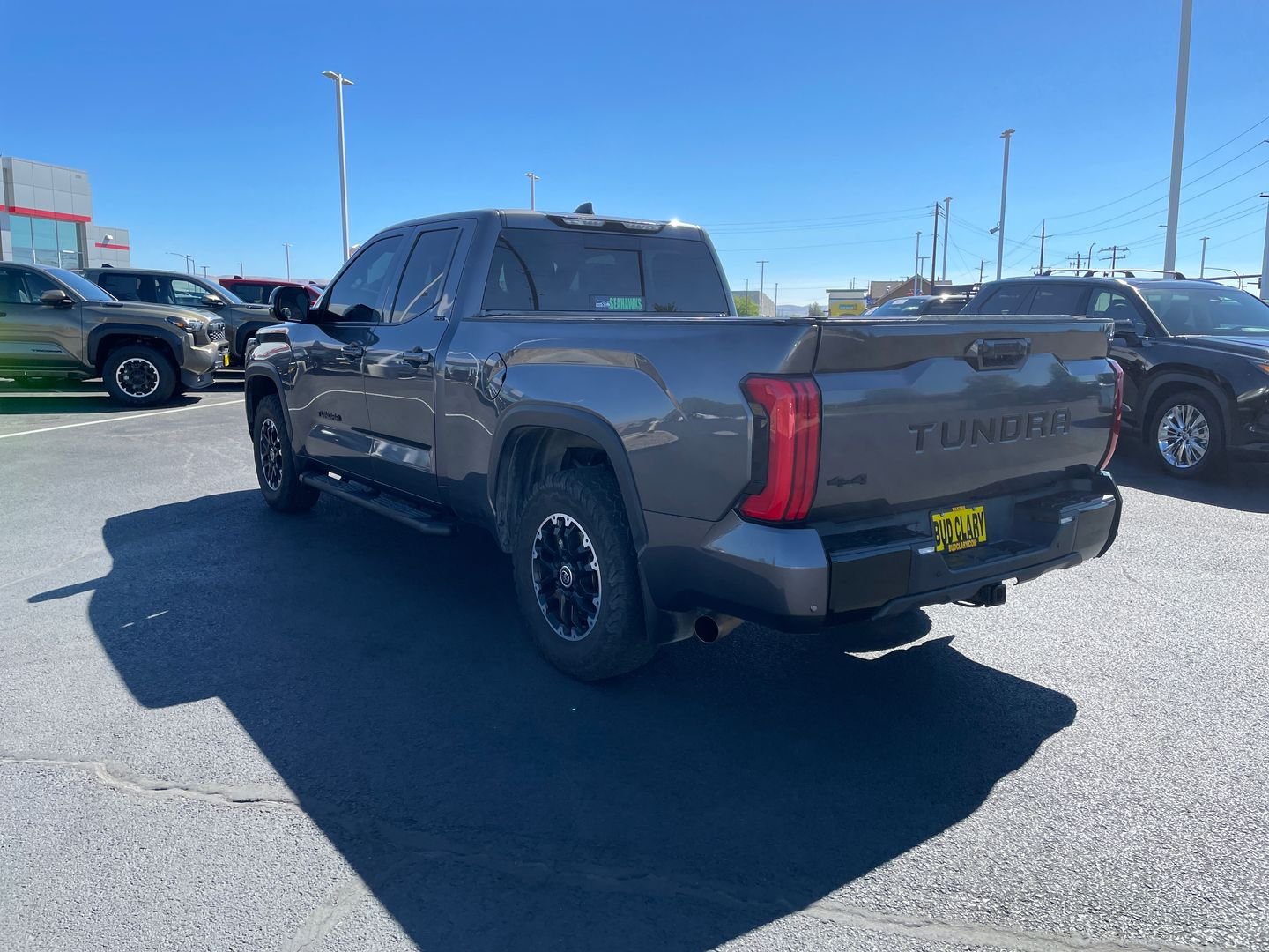 Used 2022 Gray Toyota SR5 image 5