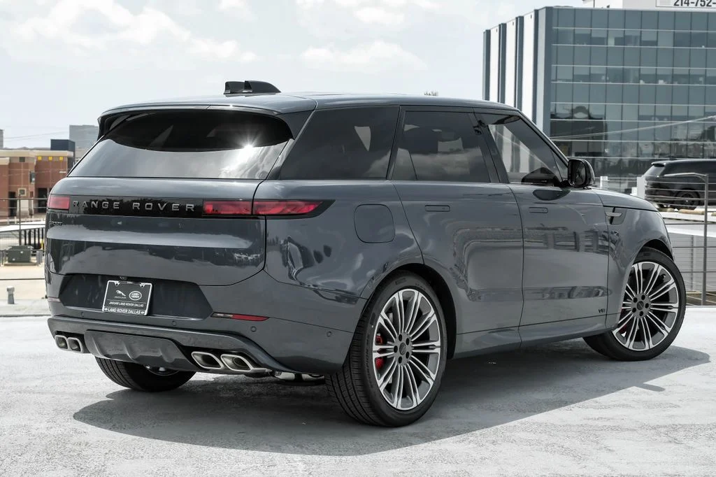 New 2026 Varesine Blue Metallic Land Rover Dynamic SE image 8