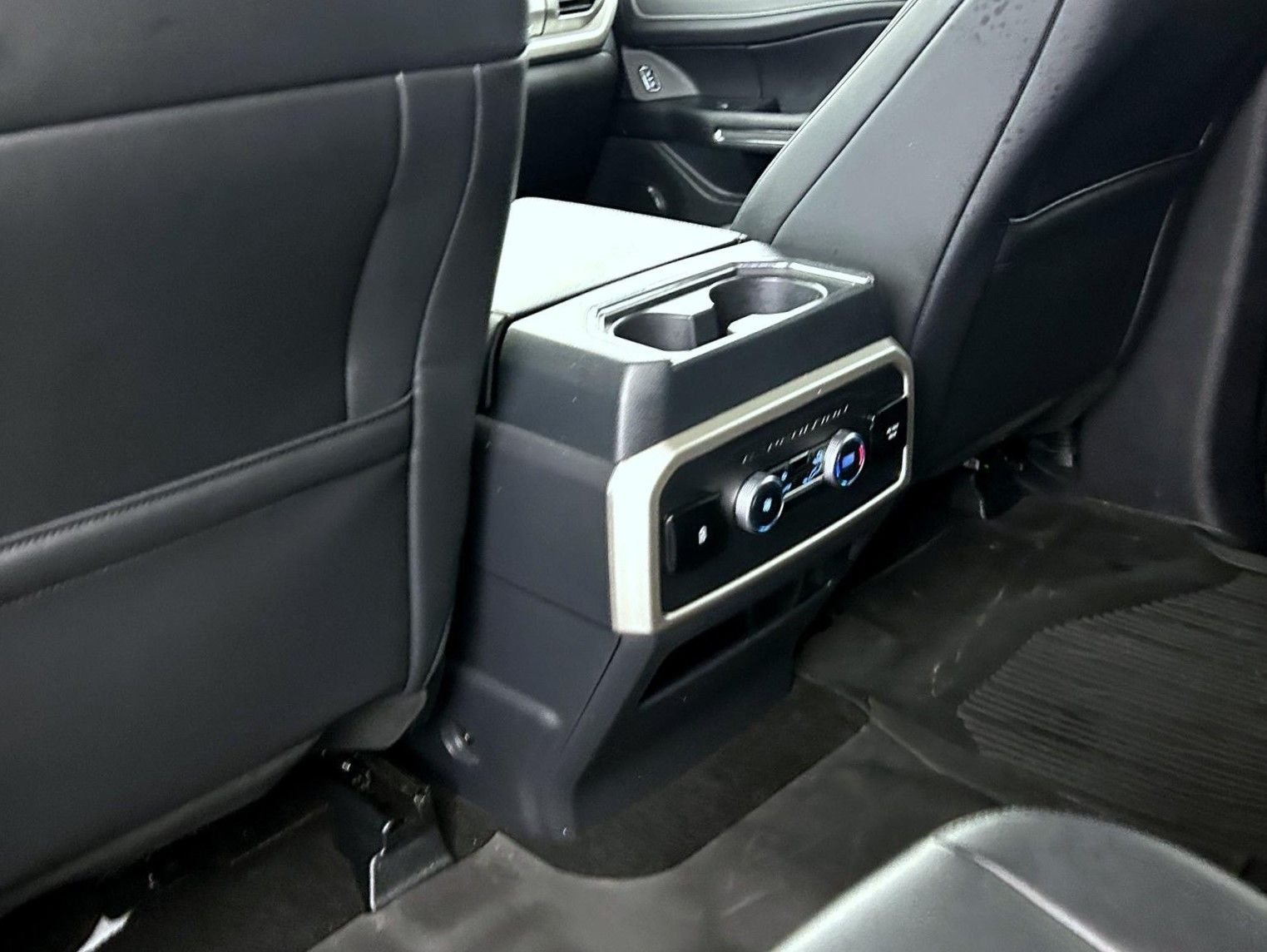 Used 2023 White Ford XLT image 23