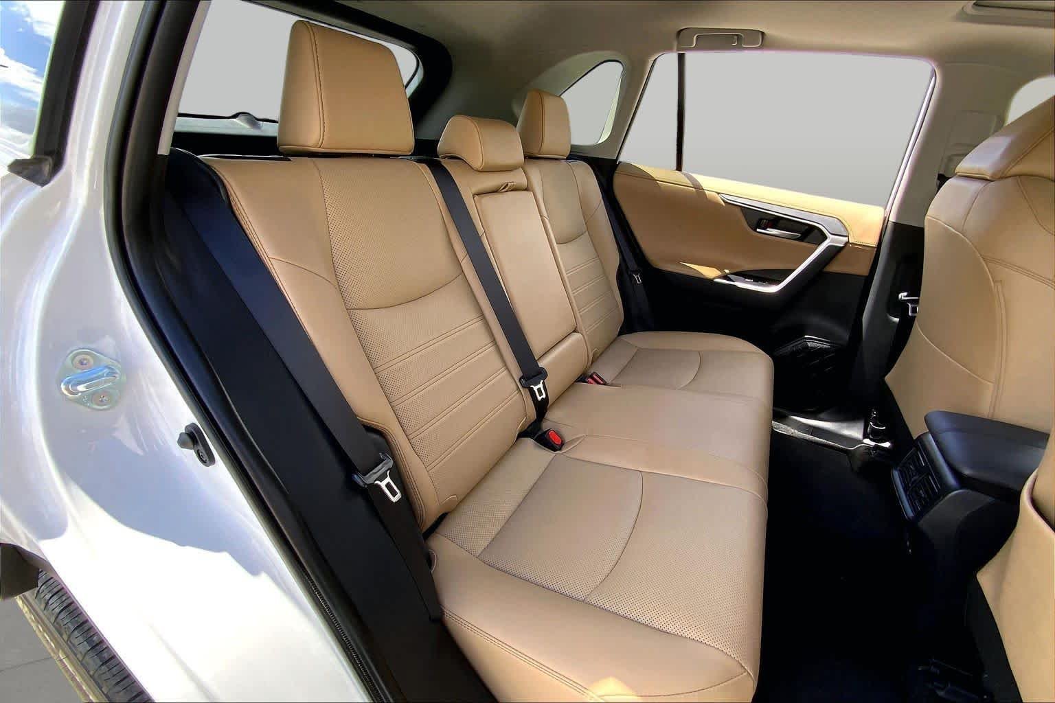 Used 2024 Wind Chill Pearl Toyota Limited image 19