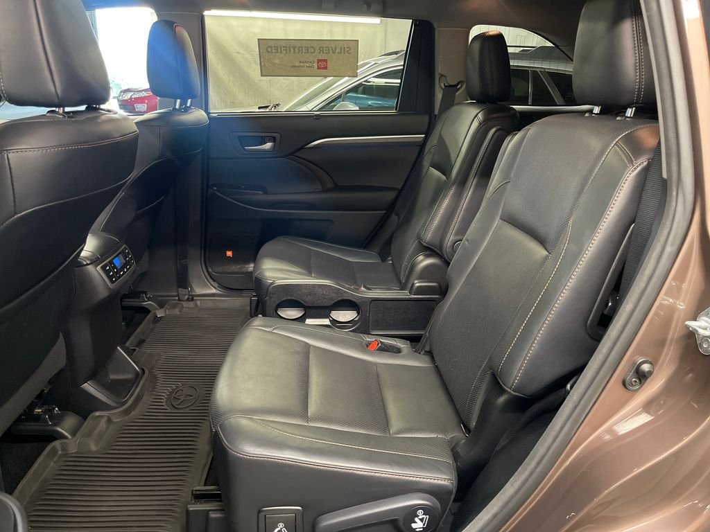 Certified Used 2017 Brown Toyota Limited image 26