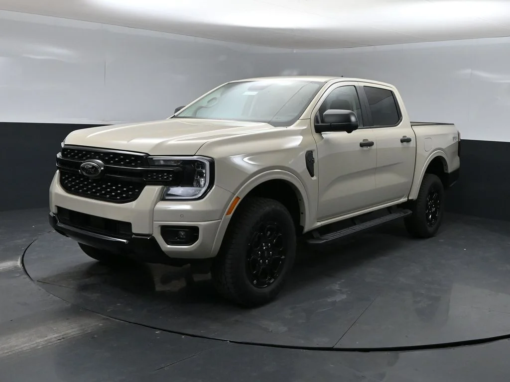 New 2026 Beige Ford XLT image 5