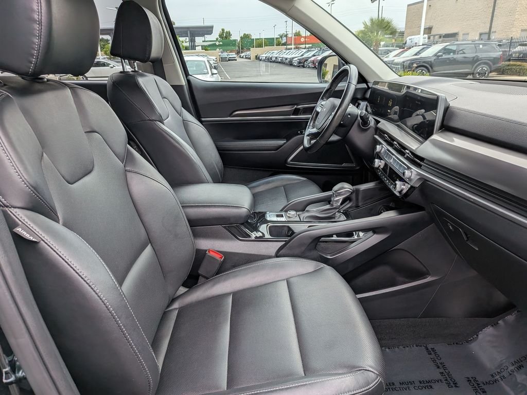 2023 Kia Telluride LX - Photo 32