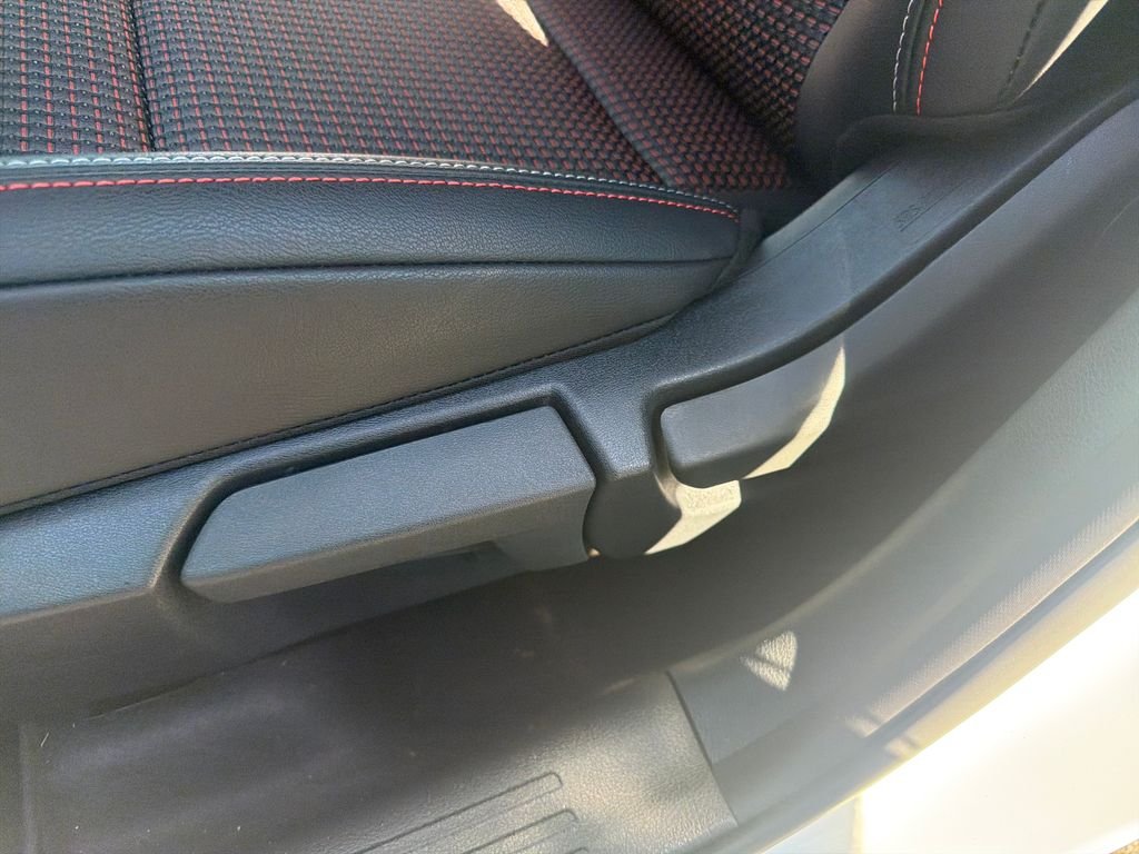 New 2026 Nissan Kicks SR 4D Sport Utility