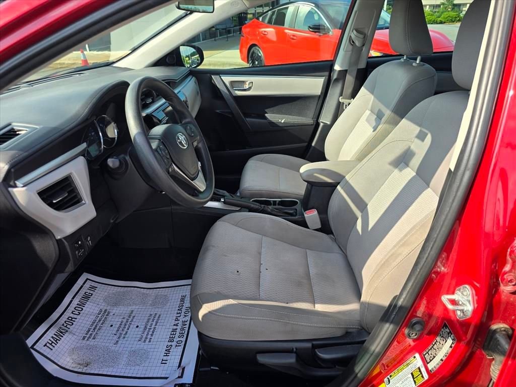 Used 2015 Red Toyota LE image 9