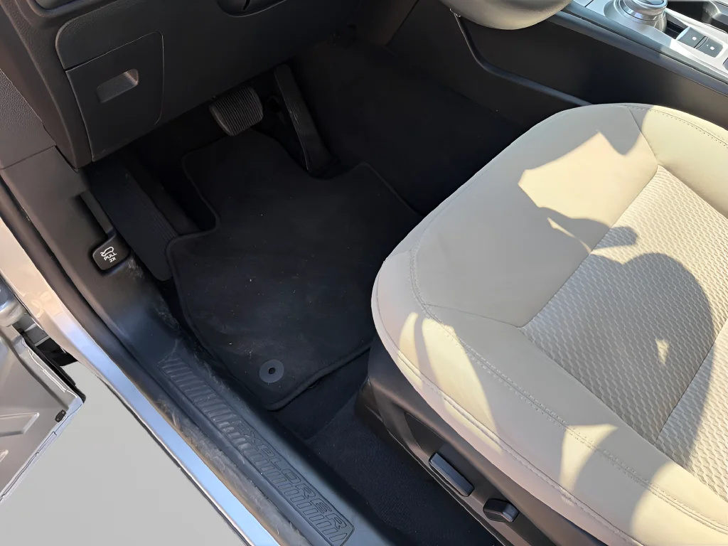 Used 2021 Silver Ford Base image 17