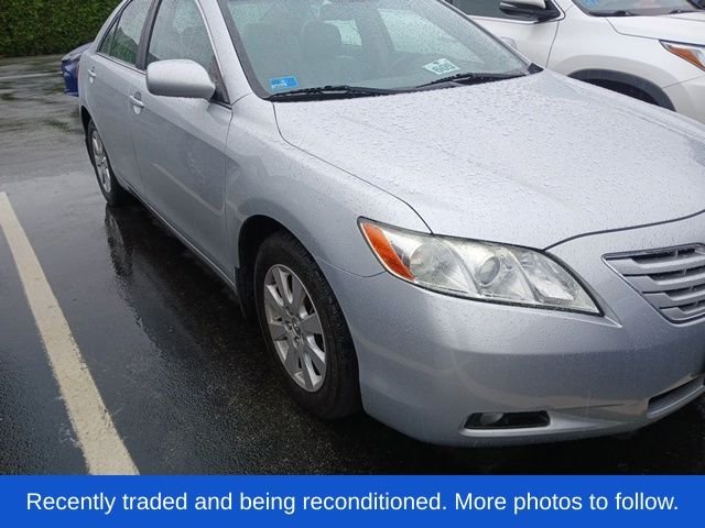 Used 2007 Silver Toyota XLE image 1
