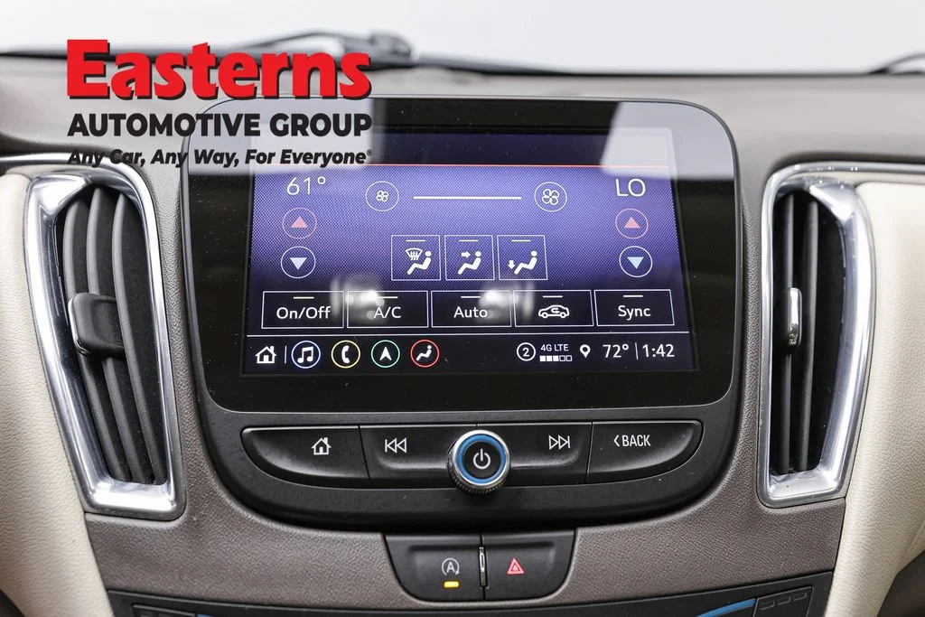 Used 2024 Gray Chevrolet LT image 19