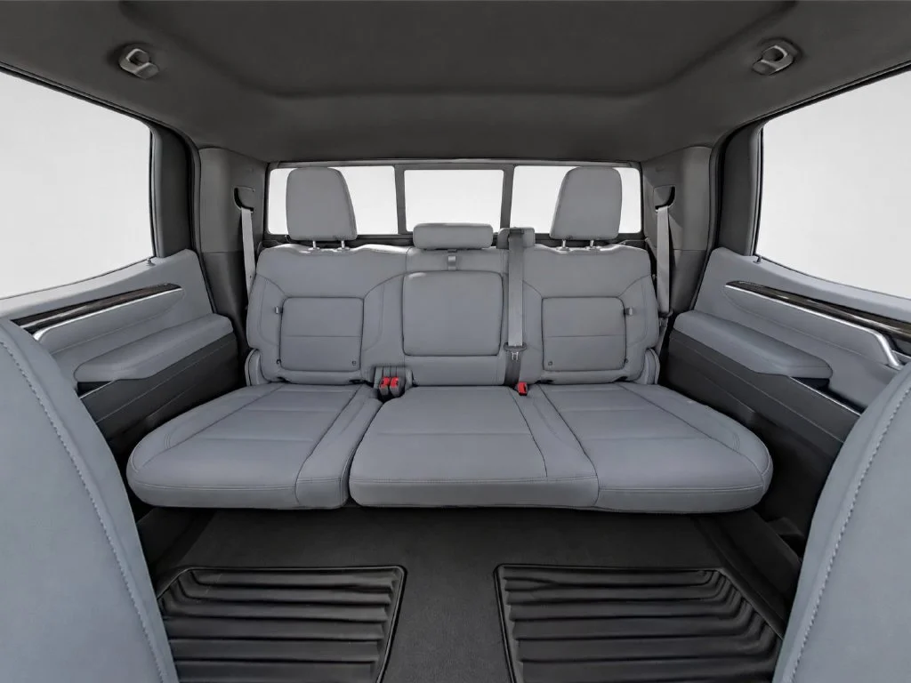 New 2026 Black Chevrolet RST image 31