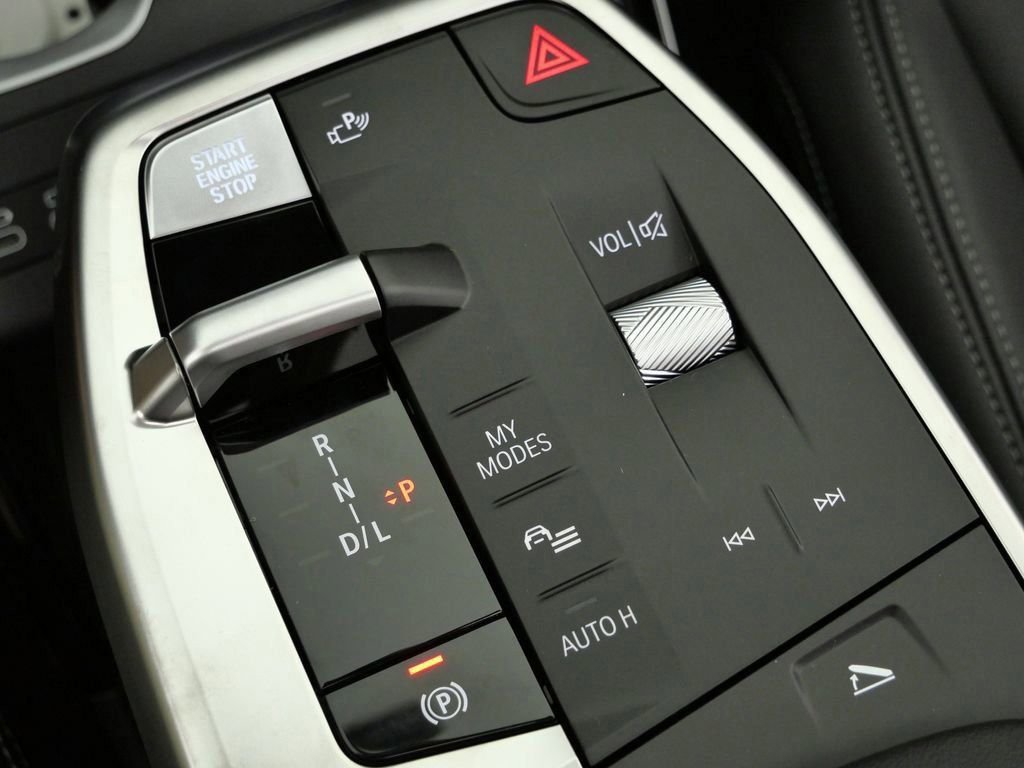 Used 2026 Space Silver Metallic BMW xDrive28i image 48