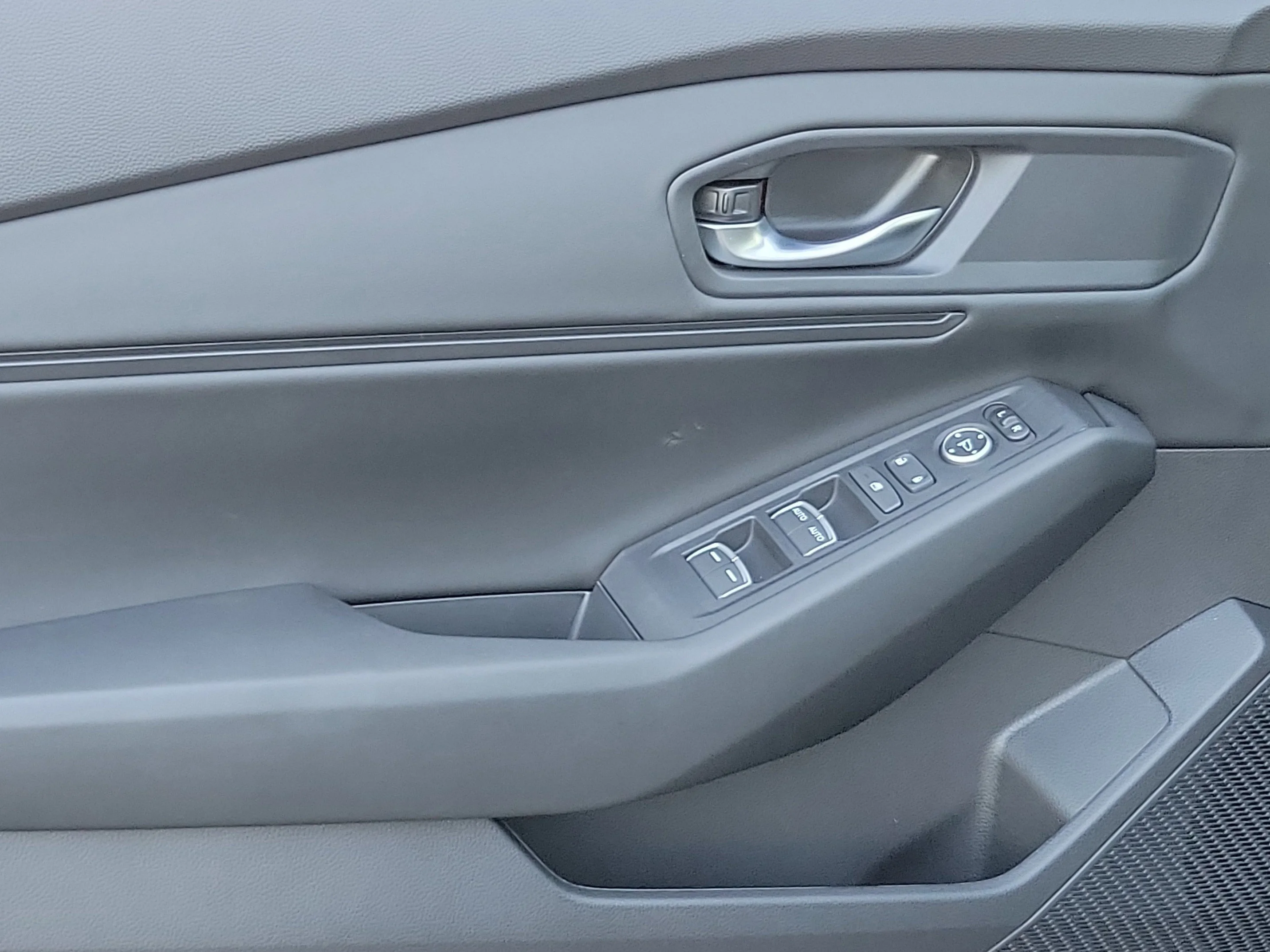 New 2026 Platinum White Pearl Honda SE image 26
