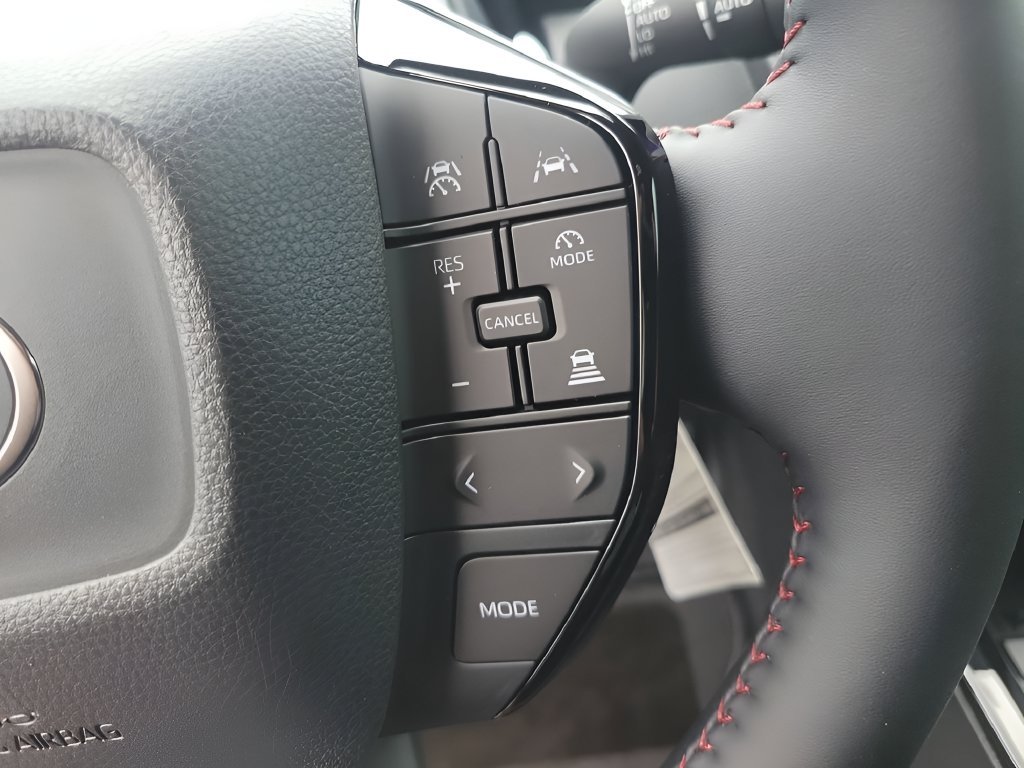2026 Toyota Prius Plug-in Hybrid XSE - Photo 30