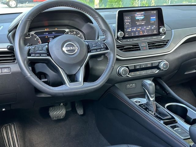 Used 2024 Black Nissan 2.5 SR image 2