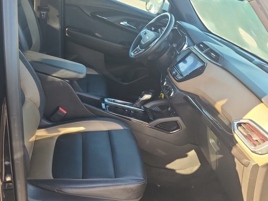 Used 2021 Black Chevrolet ACTIV image 11