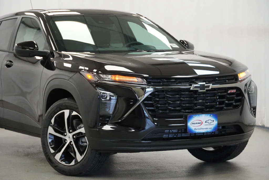 New 2026 Mosaic Black Metallic Chevrolet 1RS image 7