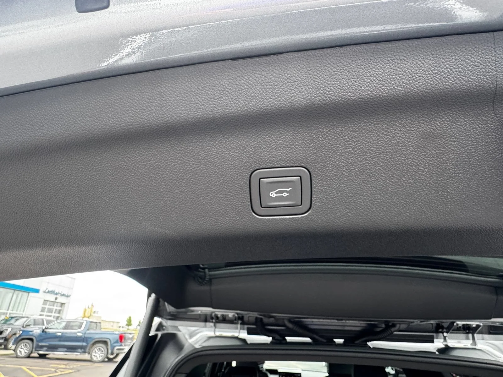 2026 GMC Yukon XL Denali - Photo 11
