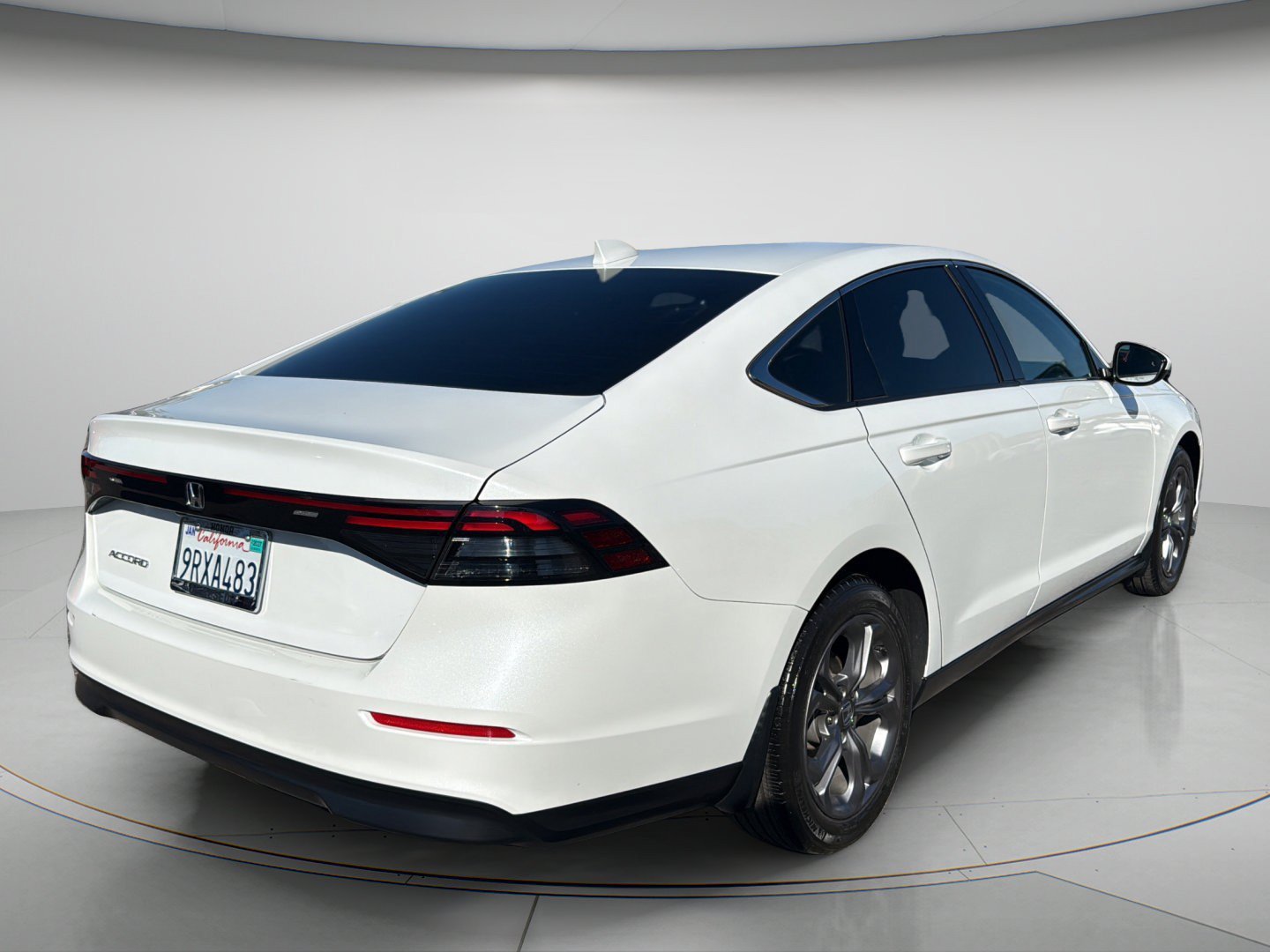 Used 2024 PLATINUM WHITE PEARL Honda EX image 20