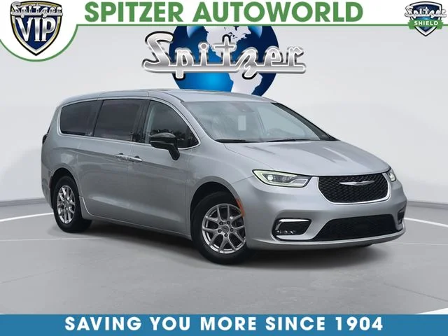 Used 2024 Silver Chrysler Touring L image 1