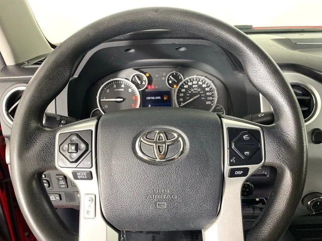 Used 2014 Red Toyota SR5 image 18